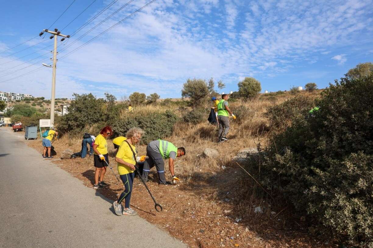 Gümbet Sahili’nde Dünya Temizlik Günü Buluşması: Yarım Tona Yakın Atık Toplandı 2